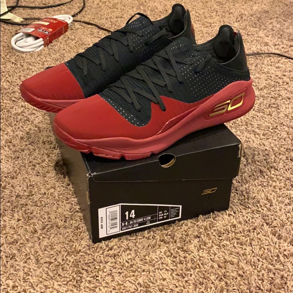 BRAND NEW: Under Armour Curry 4 Low SAMPLE Size 14